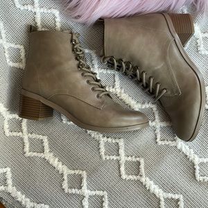 LOFT Booties Taupe Size 7